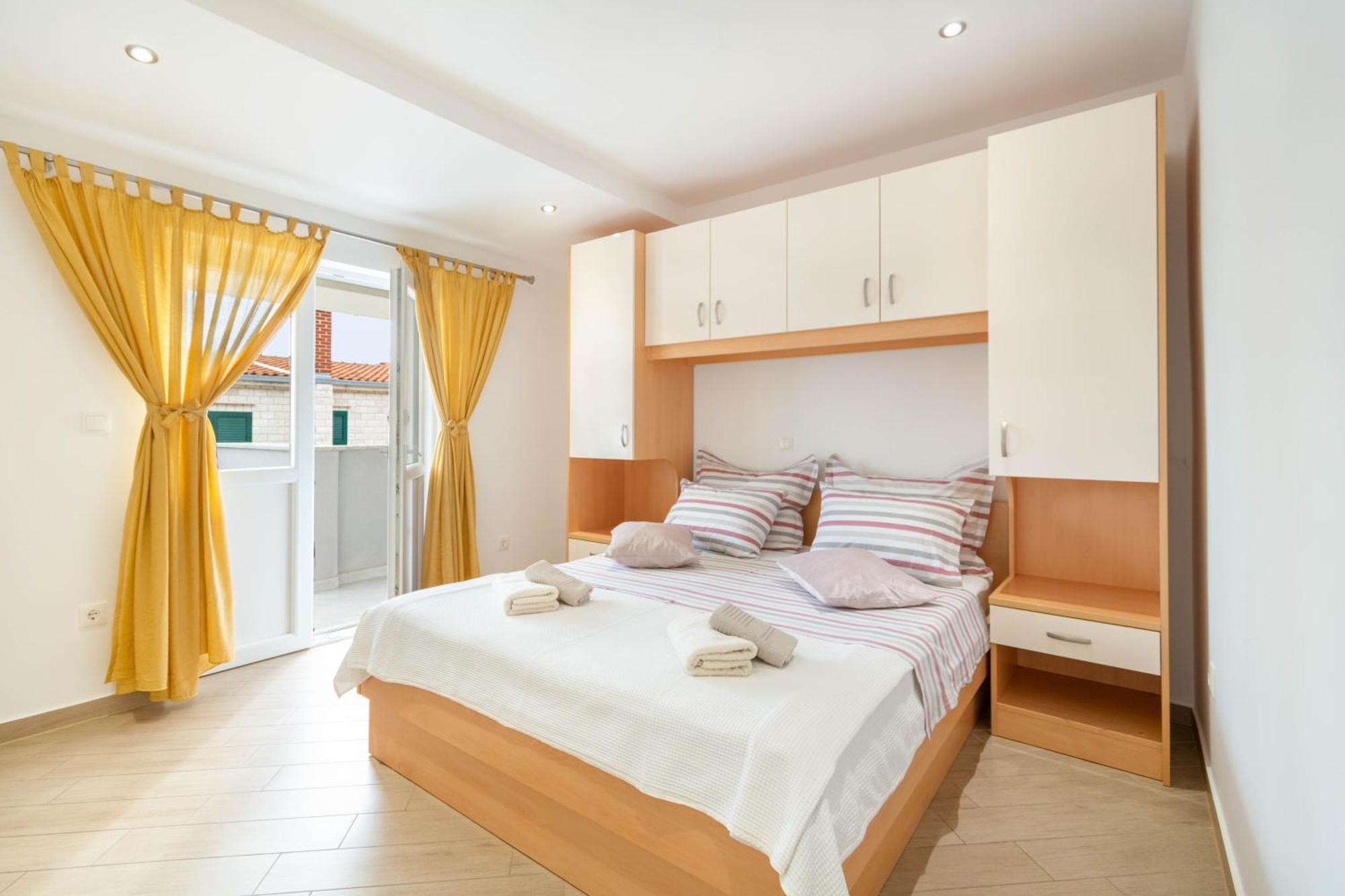 Studio Apartmani Dora Makarska Esterno foto