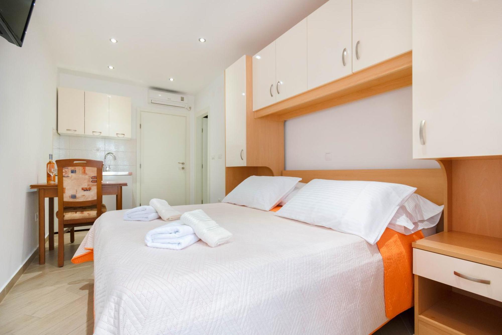 Studio Apartmani Dora Makarska Esterno foto