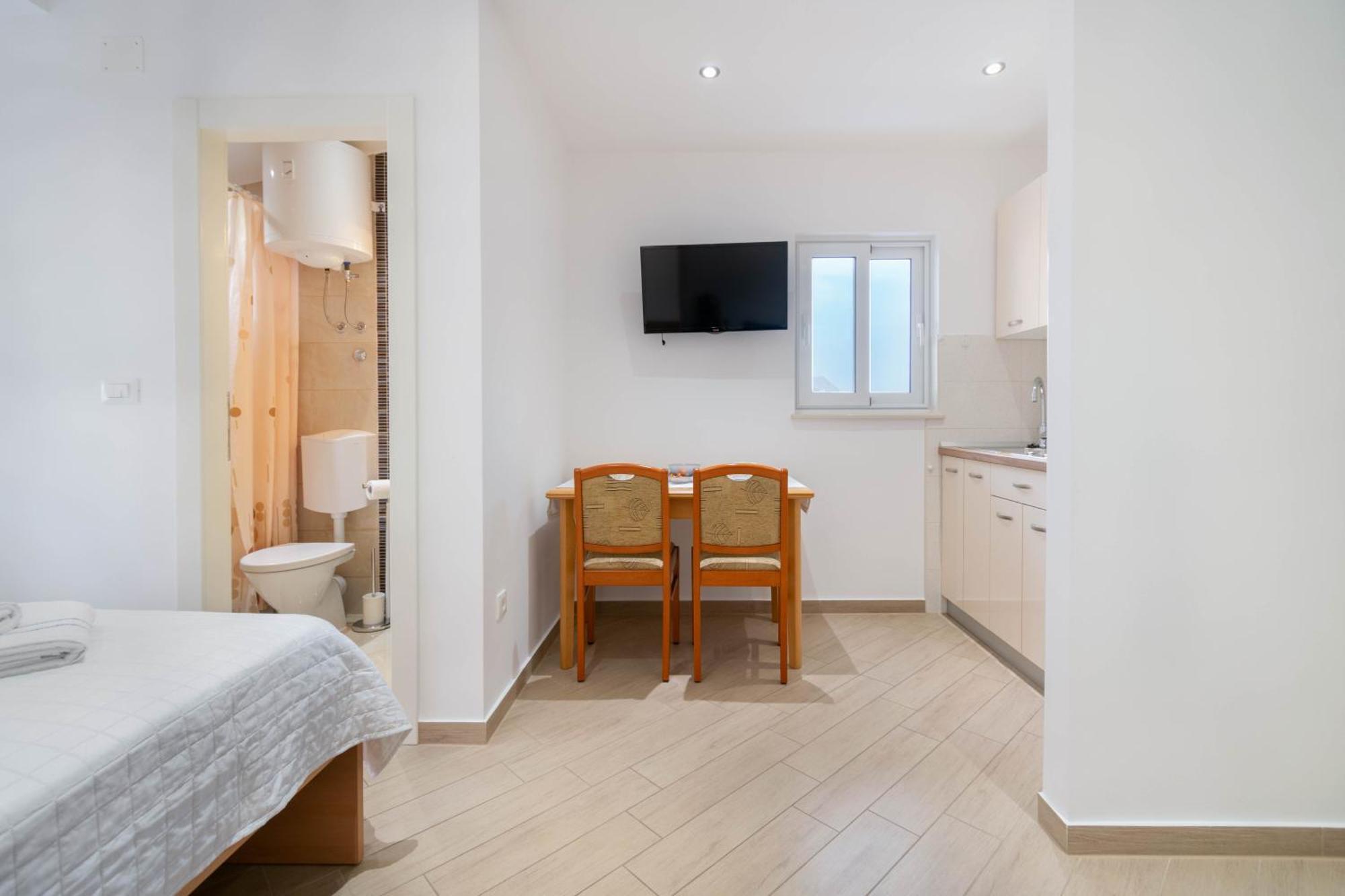 Studio Apartmani Dora Makarska Esterno foto