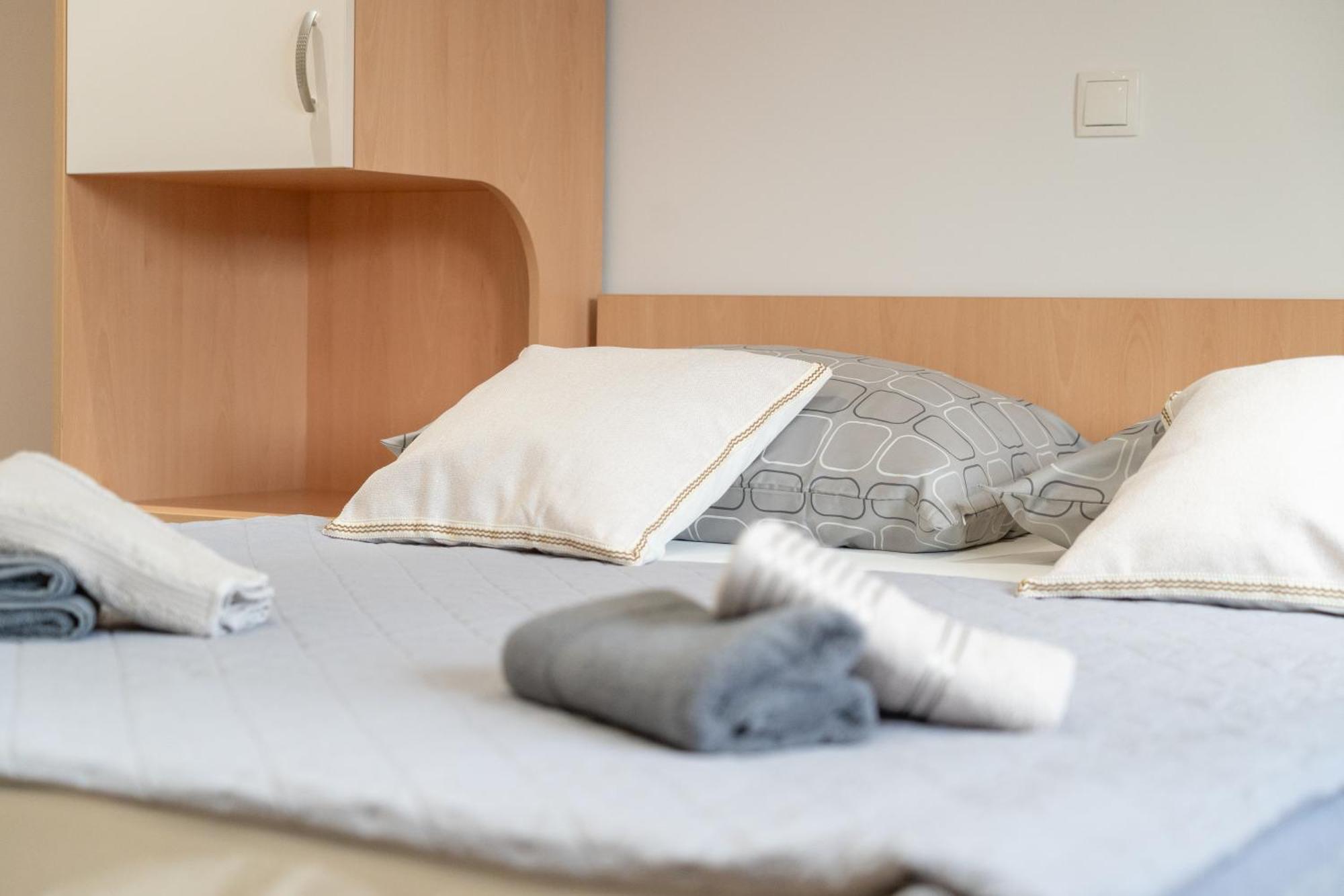 Studio Apartmani Dora Makarska Esterno foto
