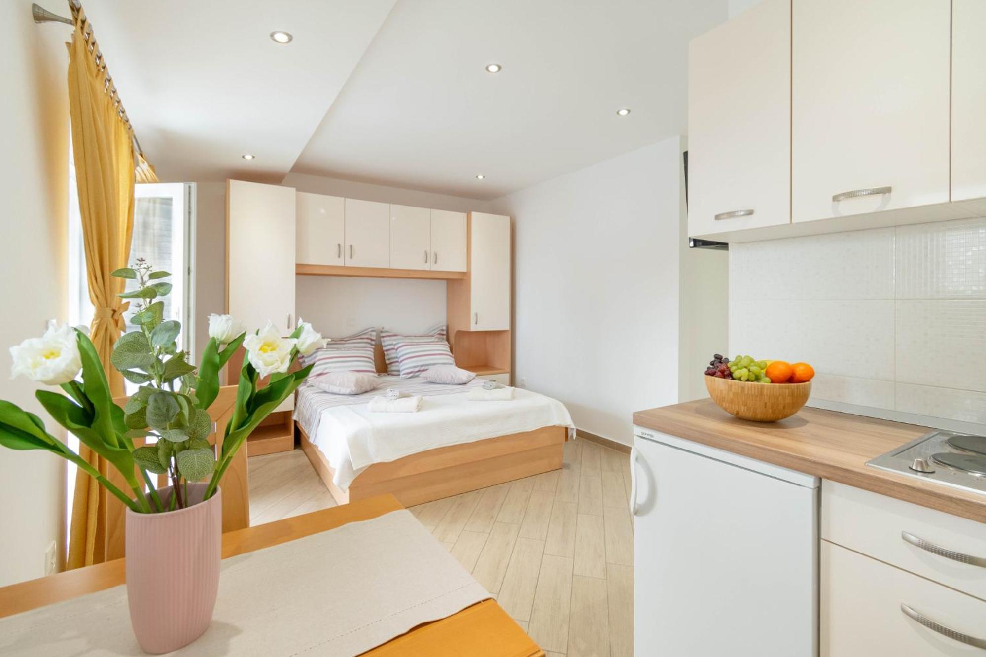 Studio Apartmani Dora Makarska Esterno foto