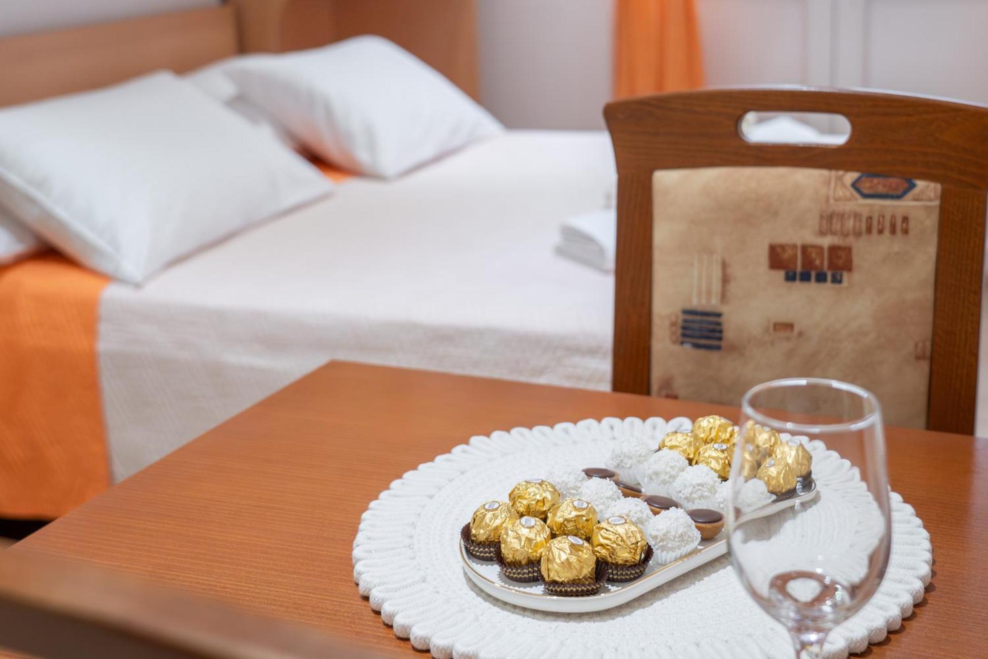 Studio Apartmani Dora Makarska Esterno foto