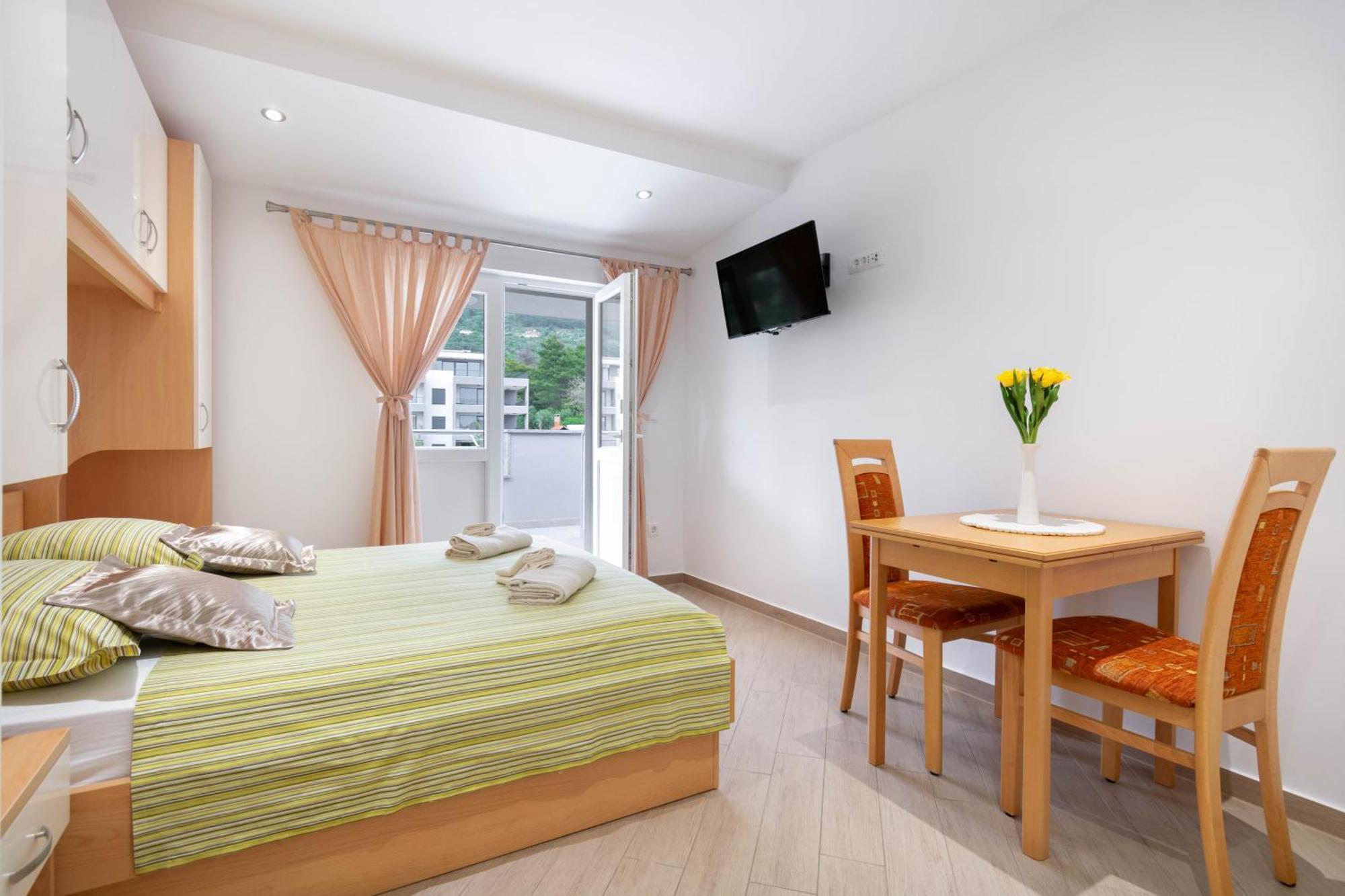 Studio Apartmani Dora Makarska Esterno foto