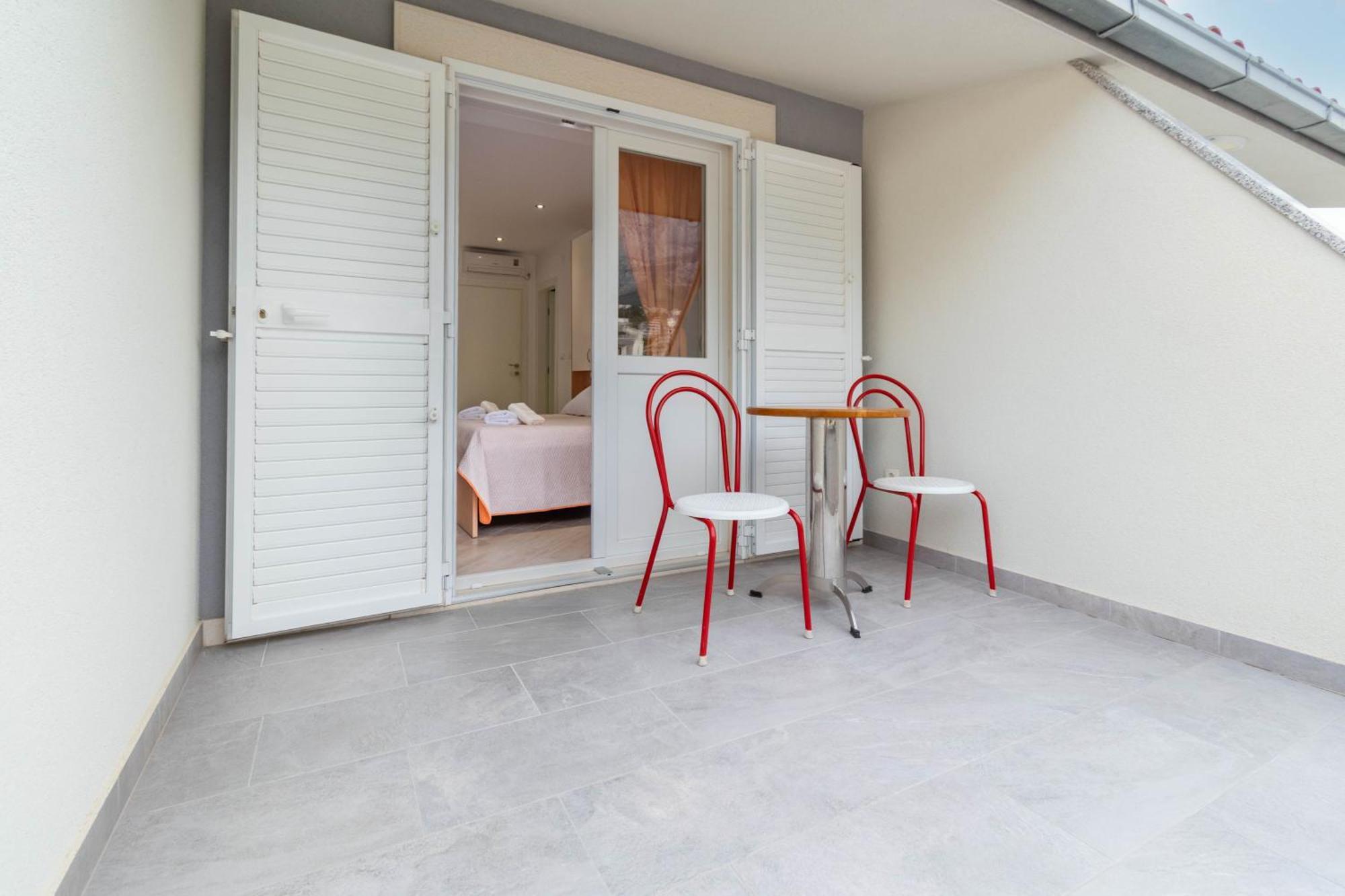 Studio Apartmani Dora Makarska Esterno foto