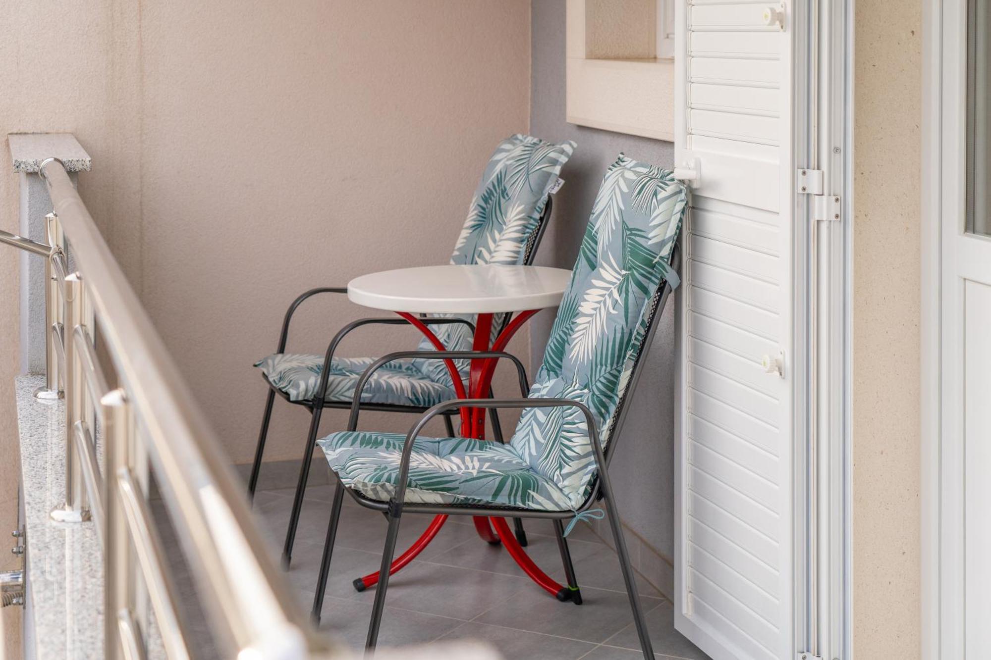 Studio Apartmani Dora Makarska Esterno foto