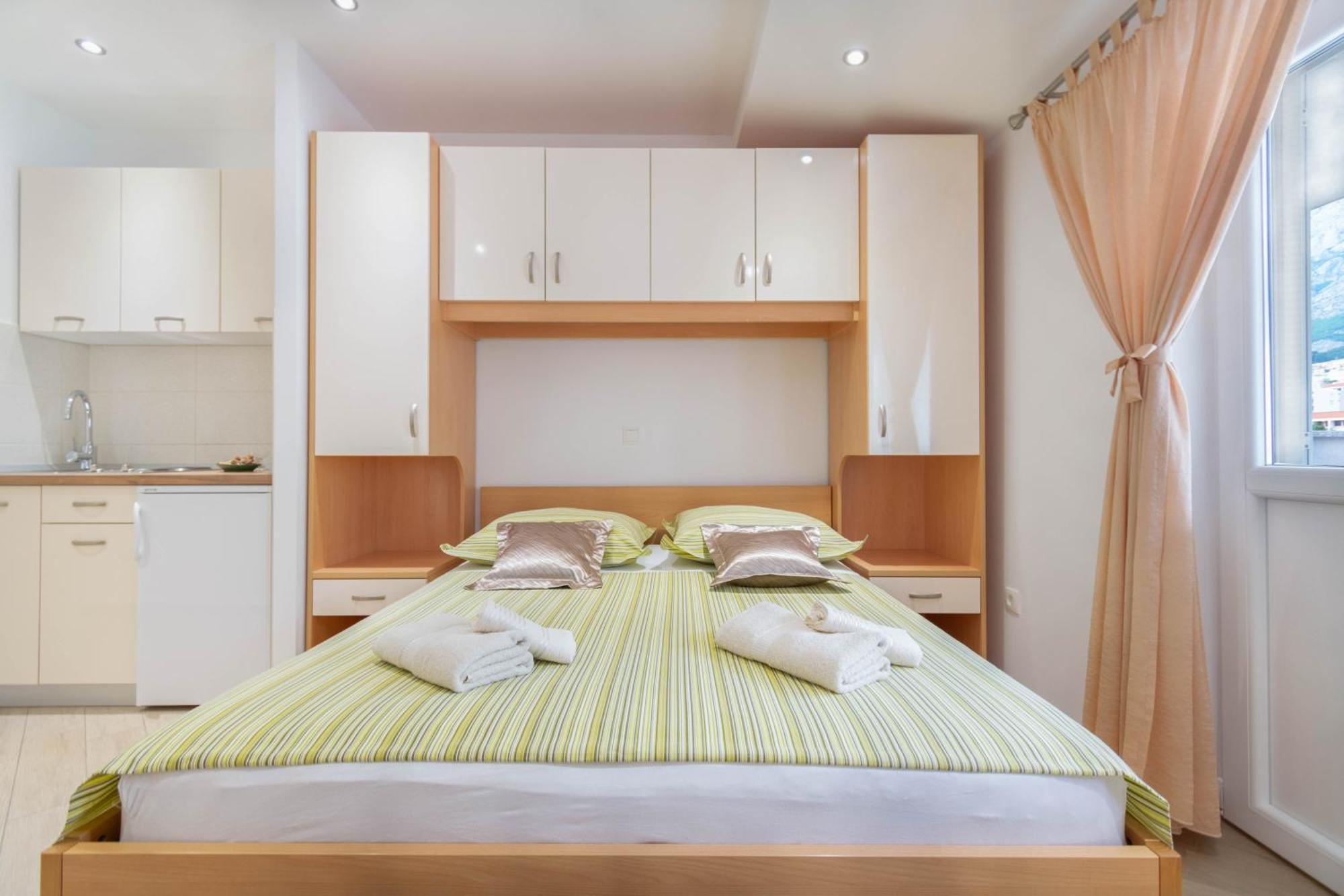 Studio Apartmani Dora Makarska Esterno foto